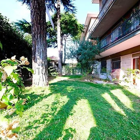 Appia Felis 4*